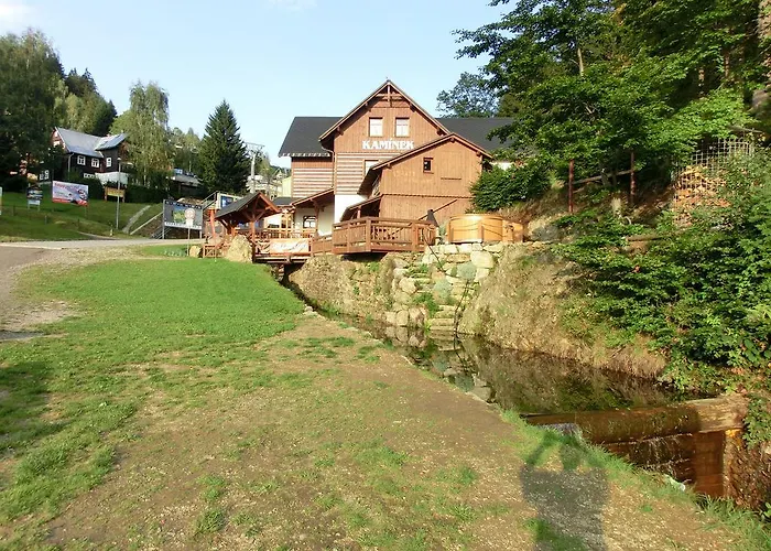 Kaminek 3*